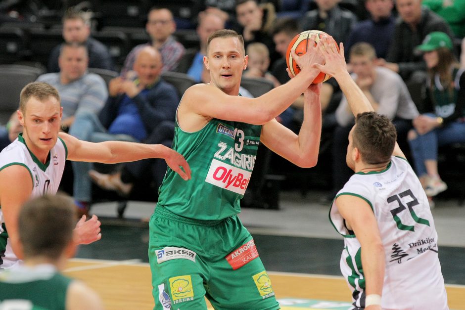 „Žalgiris“ sutrypė „Dzūkiją“ ir LKL pusfinalyje kovos su  „Neptūnu“