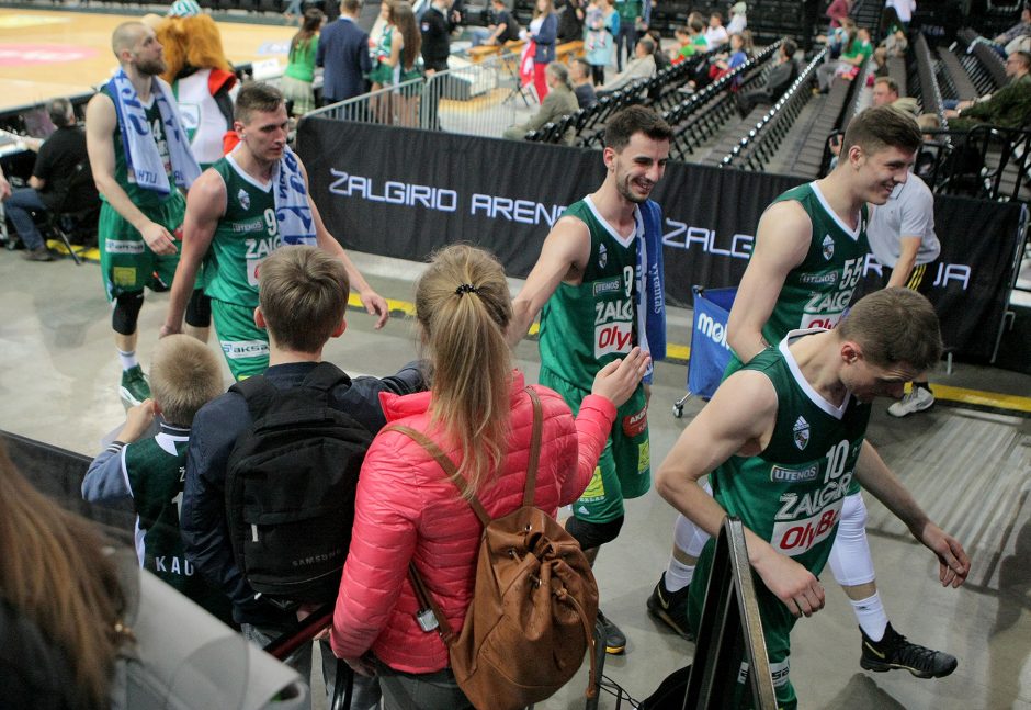 „Žalgiris“ sutrypė „Dzūkiją“ ir LKL pusfinalyje kovos su  „Neptūnu“