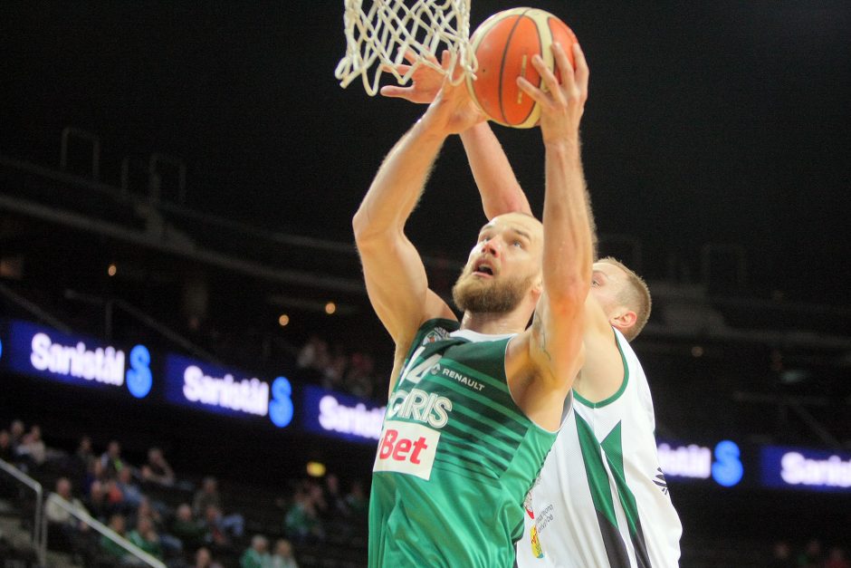 „Žalgiris“ sutrypė „Dzūkiją“ ir LKL pusfinalyje kovos su  „Neptūnu“