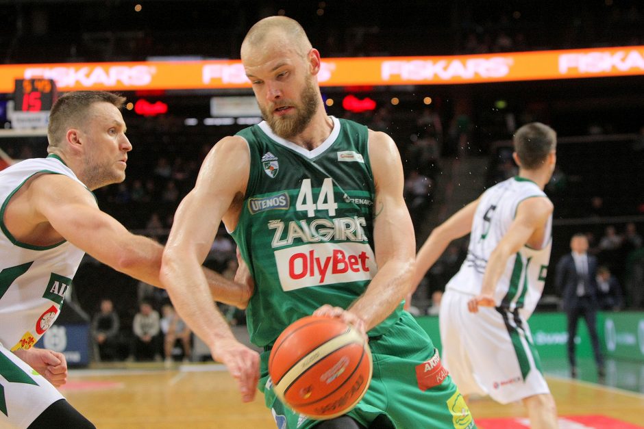 „Žalgiris“ sutrypė „Dzūkiją“ ir LKL pusfinalyje kovos su  „Neptūnu“