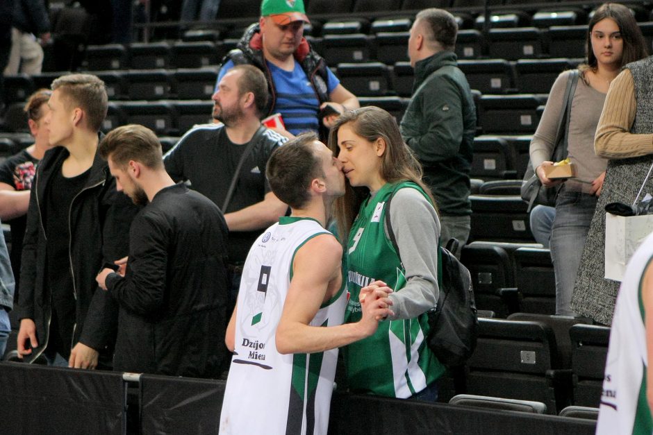 „Žalgiris“ sutrypė „Dzūkiją“ ir LKL pusfinalyje kovos su  „Neptūnu“