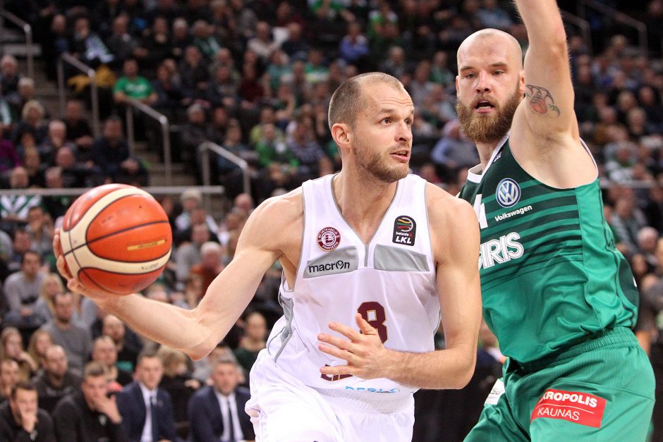 „Žalgiris“ išrašė pirmąjį pralaimėjimą „Lietkabelio“ komandai