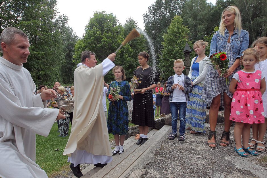 Muziejų užliejo žolynais nešini lankytojai