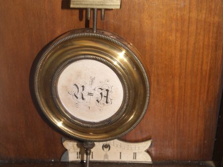 Skelbimas - senas laikrodis