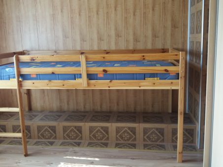 Skelbimas - Parduodu medinė lova