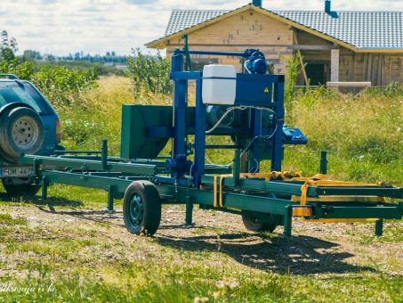 Skelbimas - Mobilus juostinis gateris su obliavimo mechanizmu ir elektronine liniu