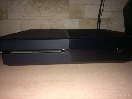 Skelbimas - Xbox One 500gb su galiojančia garantija + Dovana