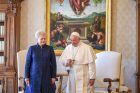 Prezidentė Vatikane susitiko su popiežiumi Prezidentė Vatikane susitiko su popiežiumi