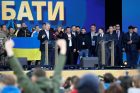 P. Porošenkos ir V. Zelenskio debatai Kijevo stadione P. Porošenkos ir V. Zelenskio debatai Kijevo stadione