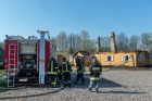 Tauragės rajone sudegė klebonijos pastato stogas Tauragės rajone sudegė klebonijos pastato stogas
