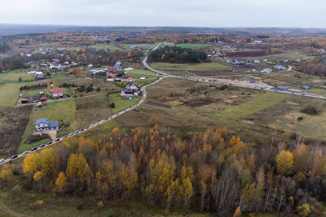 Visų Šventųjų diena prie Rokantiškių ir Karveliškių kapinių