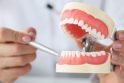 Periodiškumas: pakartotinas dantų protezavimo kompensavimas gali būti suteikiamos ne anksčiau kaip po trejų metų nuo dantų protezavimo paslaugų kompensavimo dienos.