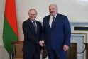 Vladimiras Putinas (kairėje) ir Aliaksandras Lukašenka