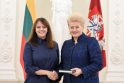 Savivaldybės administracijos viešųjų ryšių specialistė M.Milbutaitė, kurią pasveikino Prezidentė D.Grybauskaitė, Konstitucijos egzamine šiemet dalyvavo ketvirtą kartą ir laimėjo 1-ąją vietą.