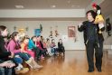 Edukacija: susitikę su E.Žekiene vaikai turi galimybę pažinti nematomą lėlių teatro gyvenimo pusę.
