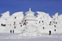 Skulptūros: menininkai rengiasi kasmetiniam tarptautiniam festivaliui Kinijos Charbino mieste. Savo darbus iš ledo ir sniego visuomenei jie pristatys kitų metų sausio 5d.