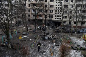 AFP: Kyjive girdimi sprogimai, oro pavojaus sirenos