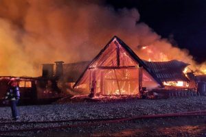 Per gaisrą svečių namuose Rumunijoje žuvo šeši žmonės 