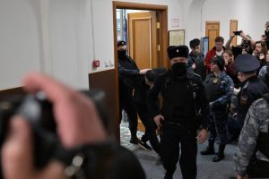 Rusijos teismas leido suimti aštuntą įtariamąjį dėl išpuolio Pamaskvėje