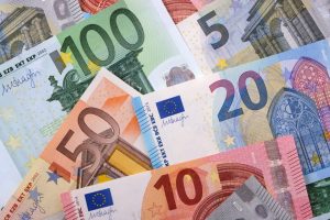 Mažeikiuose pavogti seifai su 9 tūkst. eurų