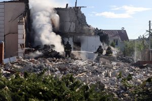 Kyjivas: Rusija pradėjo sausumos puolimą į Charkivo sritį