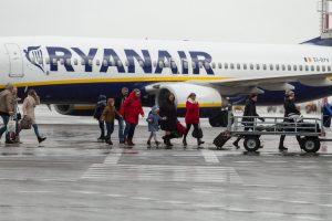 „Ryanair“ ir „Wizz Air“ teismui skundžia naujas Vilniaus oro uosto rinkliavas