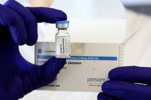 Vyriausybė atšaukia 88,4 tūkst. „Janssen“ vakcinos dozių įsigijimą
