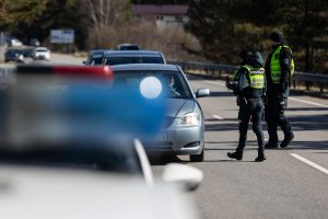 Statistikos departamentas: policijos pareigūnų mažėja, bet traukiasi ir nusikalstamumas