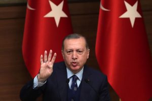 R. T. Erdoganas žada sustiprinti diplomatines pastangas karui Ukrainoje užbaigti