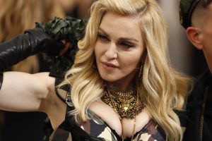 Madonna savo įvaikintuosius pasiėmė į Malavį atidaryti naujo ligoninės skyriaus