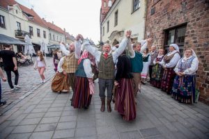 Festivalyje „Atataria lamzdžiai“ – egzotiško folkloro perlai