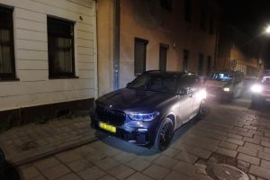 Vidury dienos BMW apšvarinęs vagis: grobį išmečiau, nes nieko vertingo nebuvo