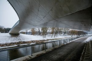 Kaunas iš naujo ieškos rangovų pėsčiųjų tilto per Nemuną statybai, didins biudžetą