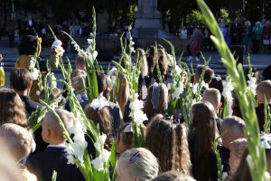 Uostamiesčio gėlių pardavėjai Rugsėjo 1-ajai – pasiruošę