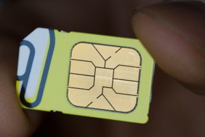Seimui pritrūko balsų įteisinti privalomą SIM kortelių registraciją