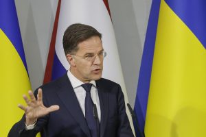 M. Rutte: Nyderlandai perduos Ukrainai karinių katerių ir haubicų