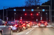 Kelininkai: dėl kritulių daugelis šalies kelių yra drėgni