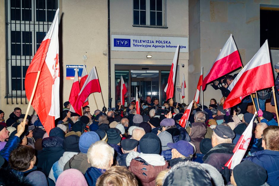 Dziennikarz TVP obiecuje zakończyć w wiadomościach „zupę propagandową”.