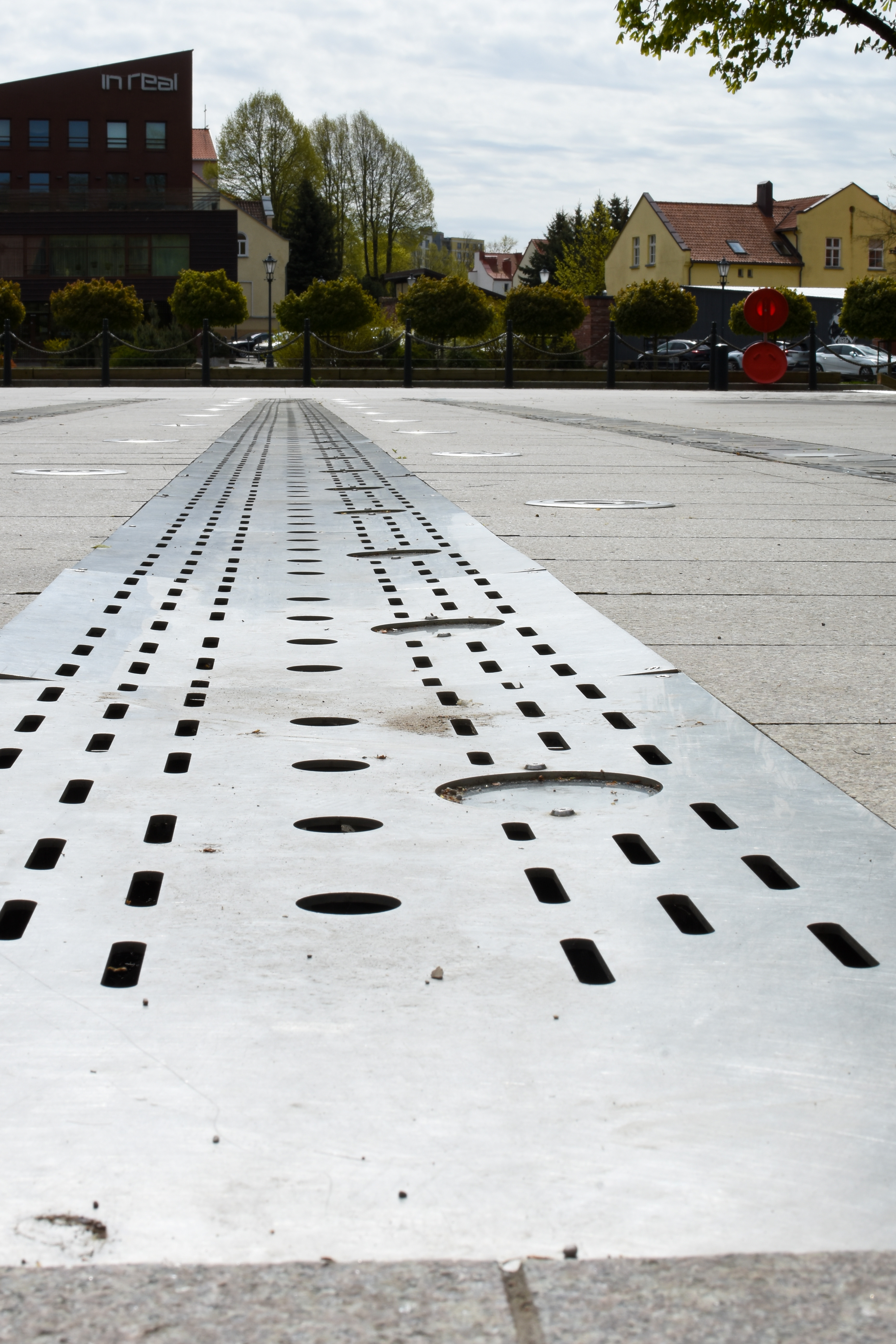 For the fountain, the Dane Square will be decided by an expert