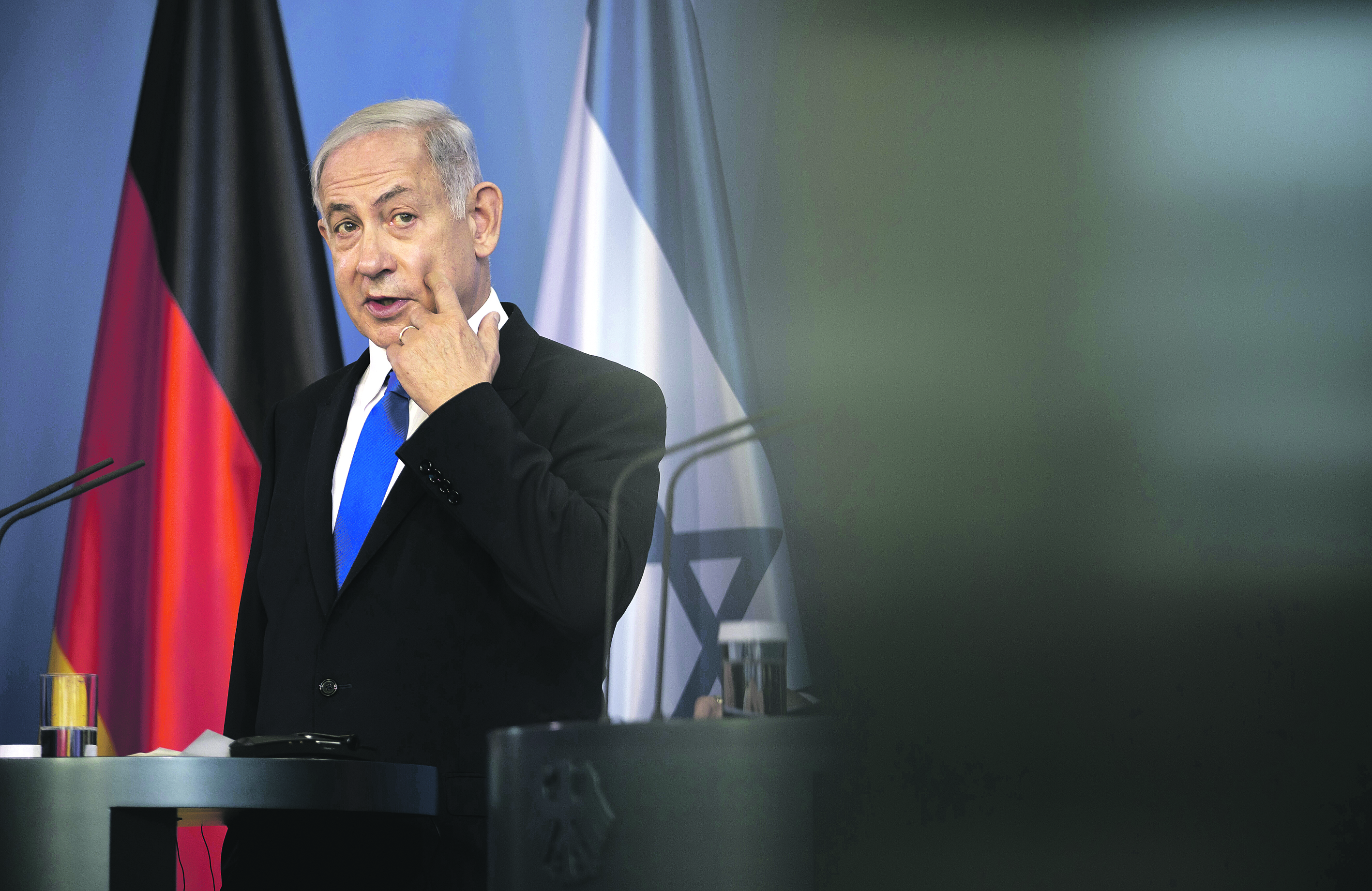 Nuovi colori per il ritratto di B. Netanyahu