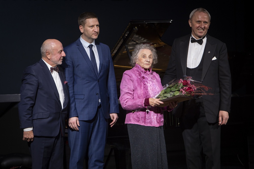 «Rūta Theatre Golden Branches» vil bli tildelt under teatrets jubileumsfeiring