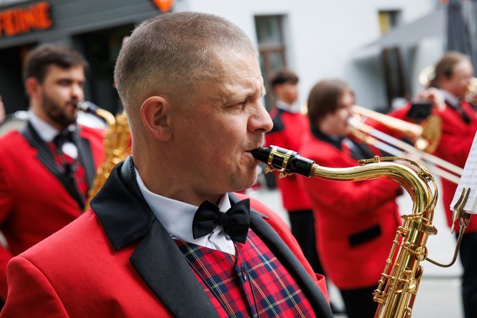 On the occasion of Kaunas birthday, the city was greeted by wind instrument orchestras