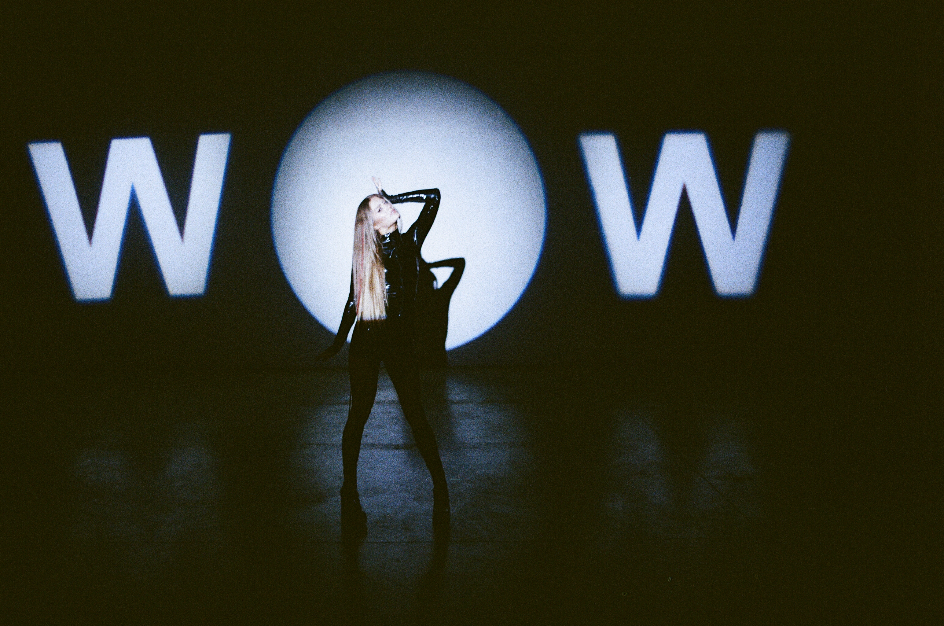 Gabija Li releases a single « wow »: I never like banality