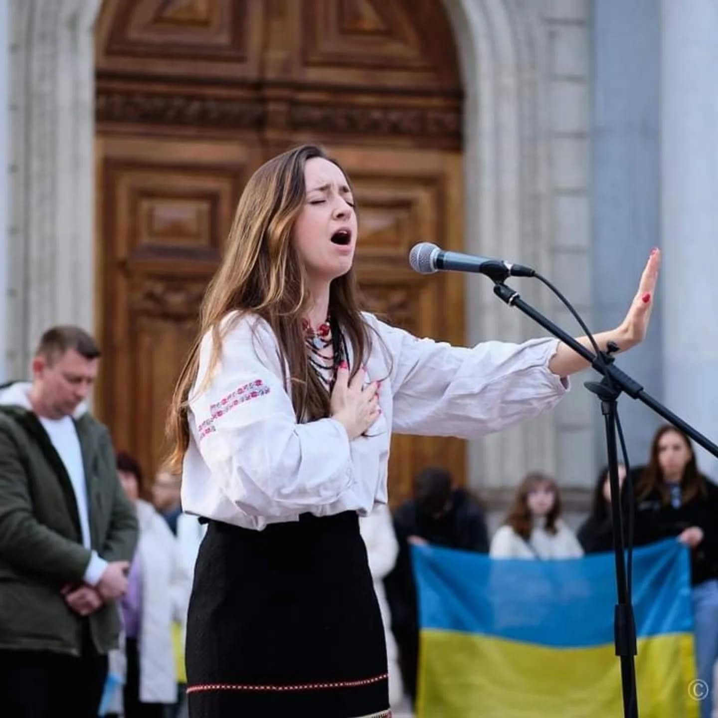 guerrilla songs, women’s courage and story