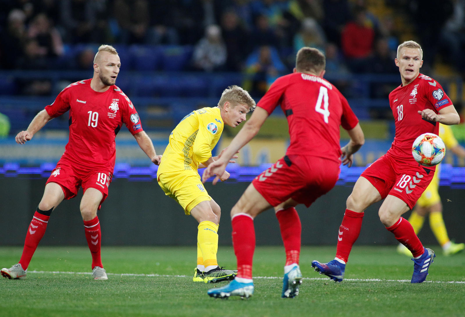 prekybos strategija fantazijos futbolas kaip veikia akcijų pasirinkimo sandorių rinkos