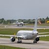 Vilniaus oro uoste dėl liūties negalėjo nusileisti septyni lėktuvai