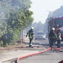 Ugniagesiai lėkė į Garliavą ir Aleksotą: namas degė atvira liepsna <span style=color:red;>(vaizdo įrašai)</span>