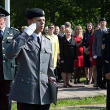 Premjeras įteikė padėkas geriausiems kadetams