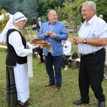 Vienam vakarui atgijo kaimai iš marių dugno