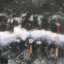 Ant Kuršių marių ledo – meškeriotojų desantas <span style=color:red;>(skendo 9 žvejai)</span>